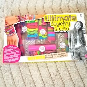 Ultimate Jewelry Studio Loom Bracelet Kit